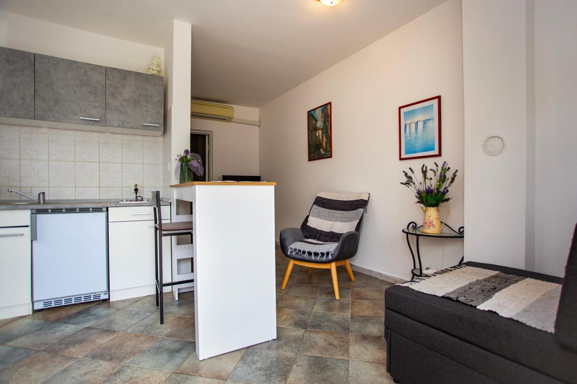 Apartments Ina & Ika 로비니 외부 사진
